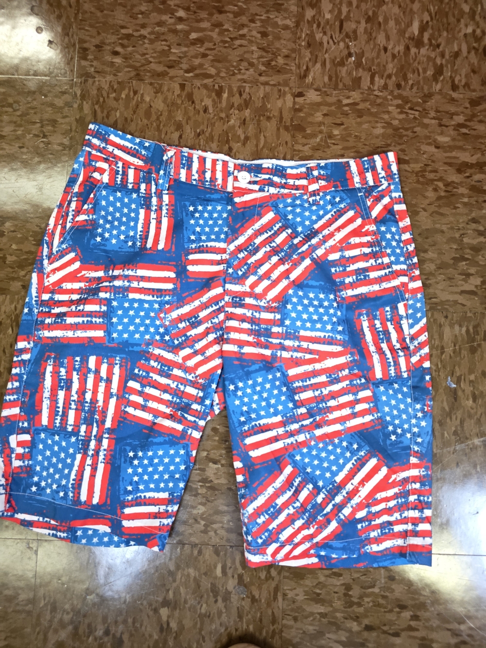 Hreski Men's Colorful Abstract Print Golf Shorts